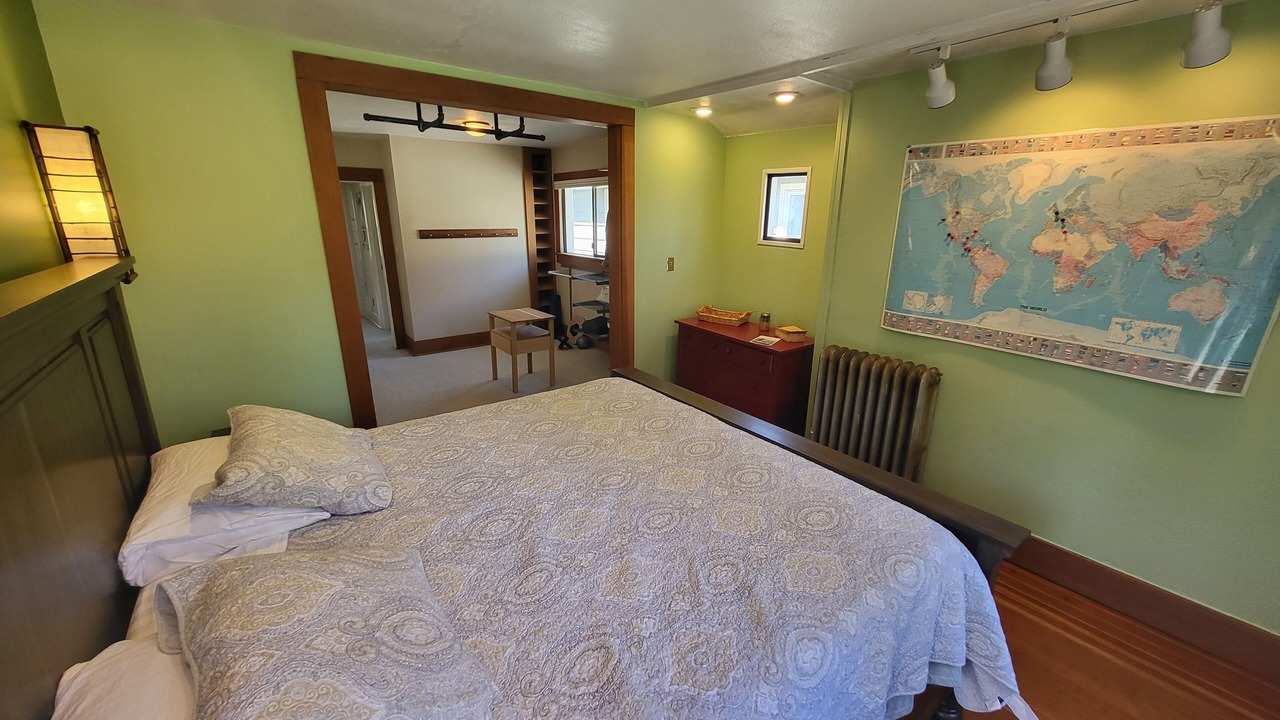 Photo of Bedroom in North Admiral