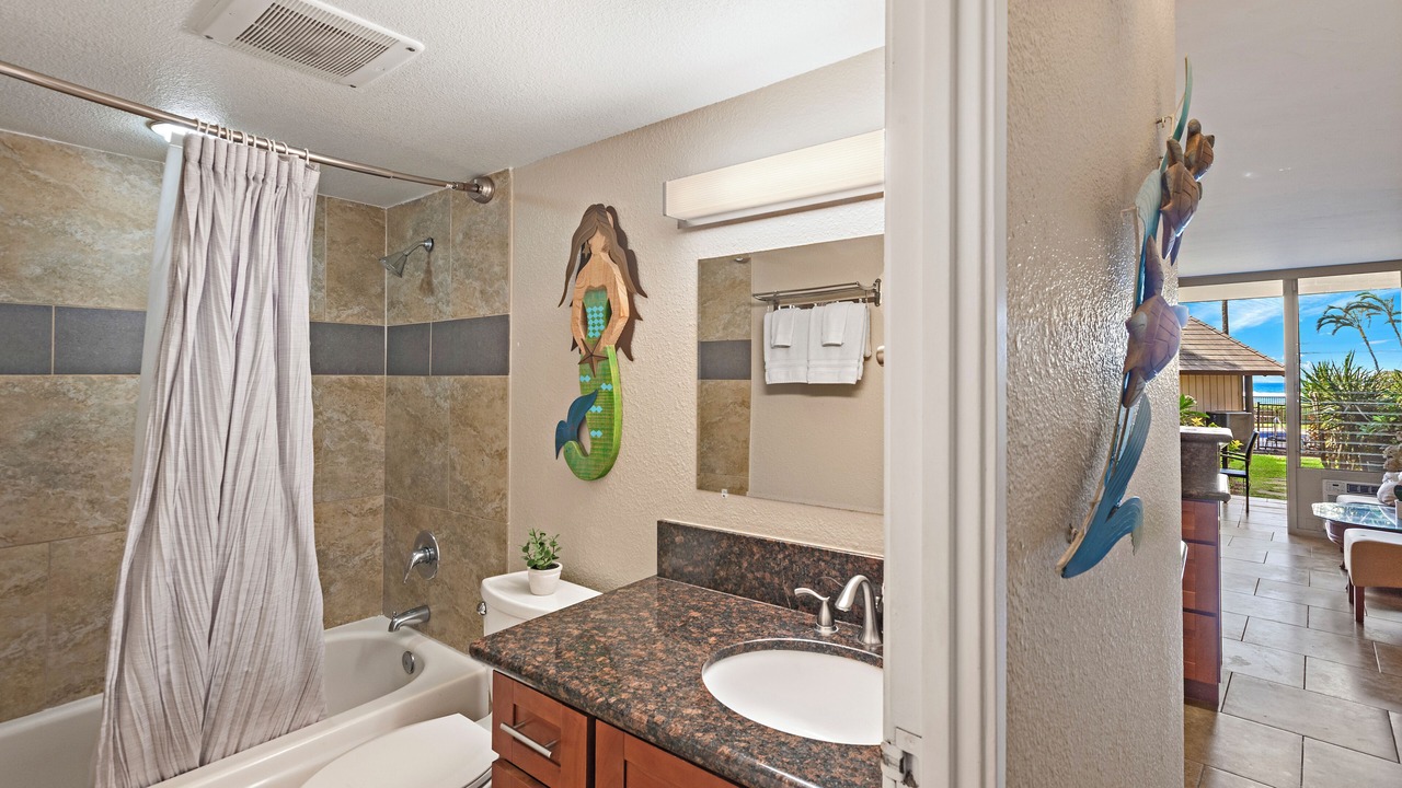 Photo of Bathroom in Maalaea