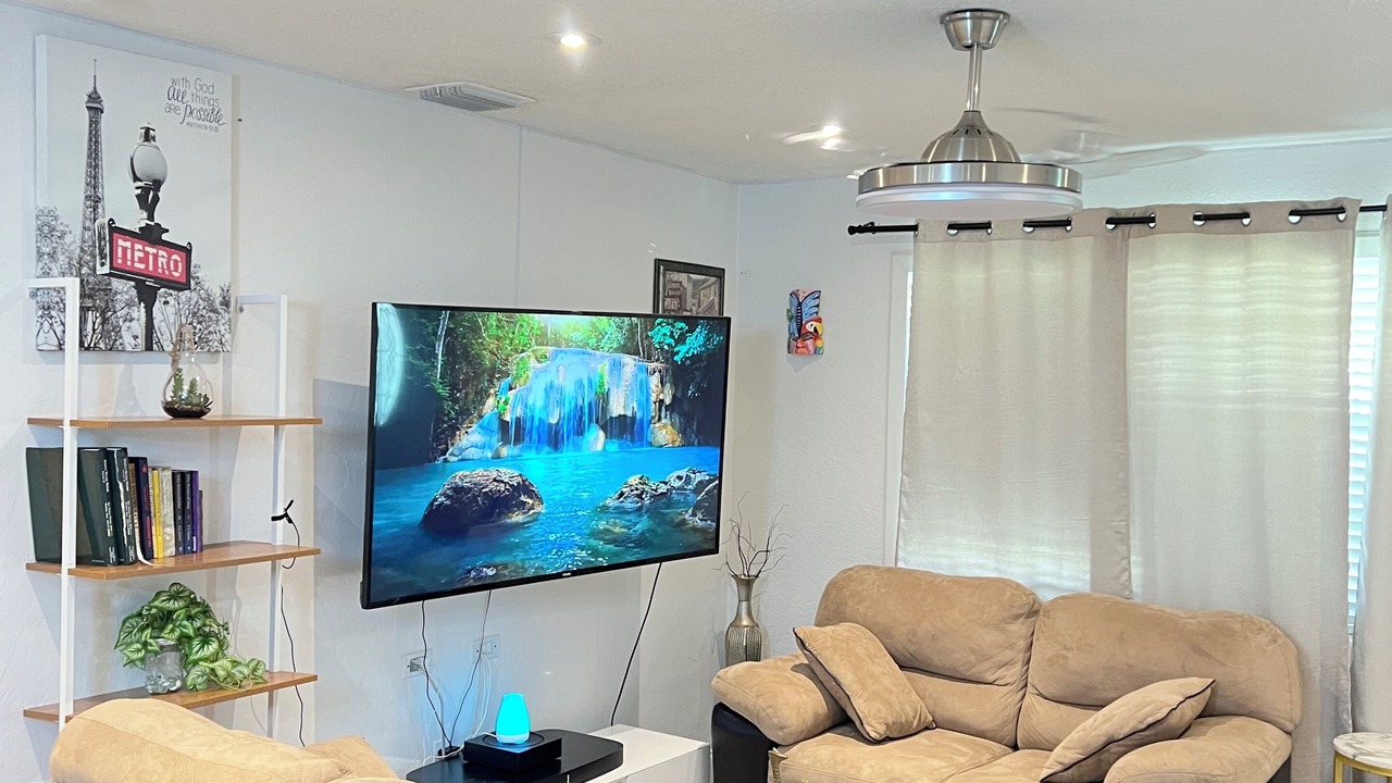 Photo of Livingroom in Pembroke Pines