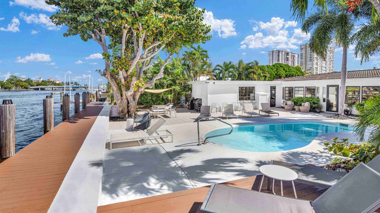 Photo of Outdoor in Santa Barbara Estates