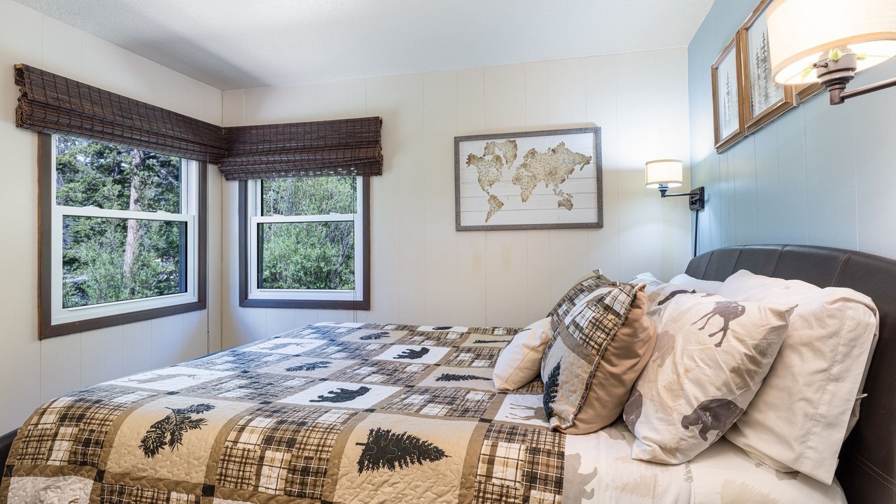 Photo of Bedroom in Blue River