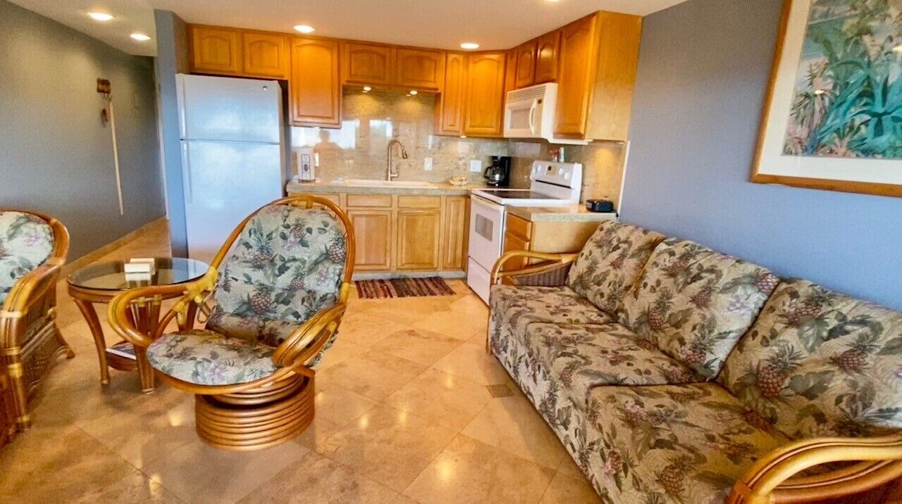 Photo of Livingroom in Maunaloa