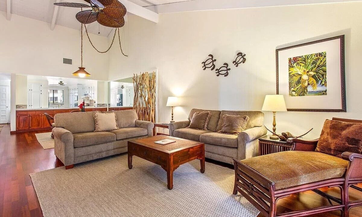 Photo of Livingroom in Kahaluu-Keauhou