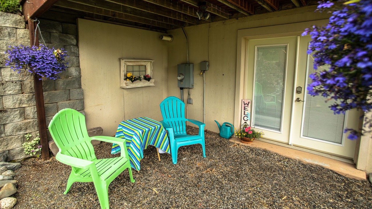 Photo of Patio Balcony in Fritz Creek