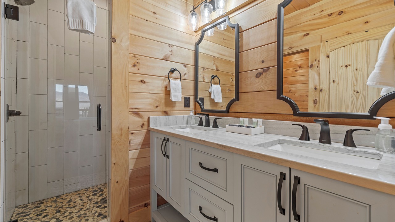 Photo of Bathroom in Fairview