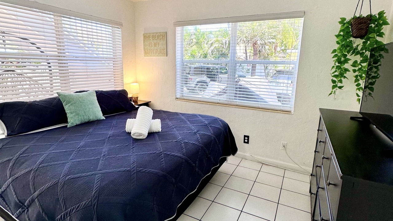 Photo of Bedroom in Hollywood South Central Beach