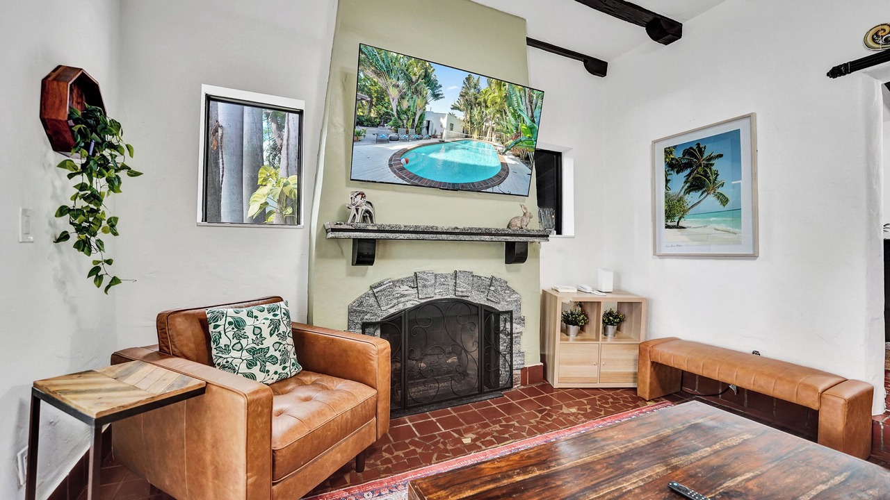 Photo of Livingroom in South Lake