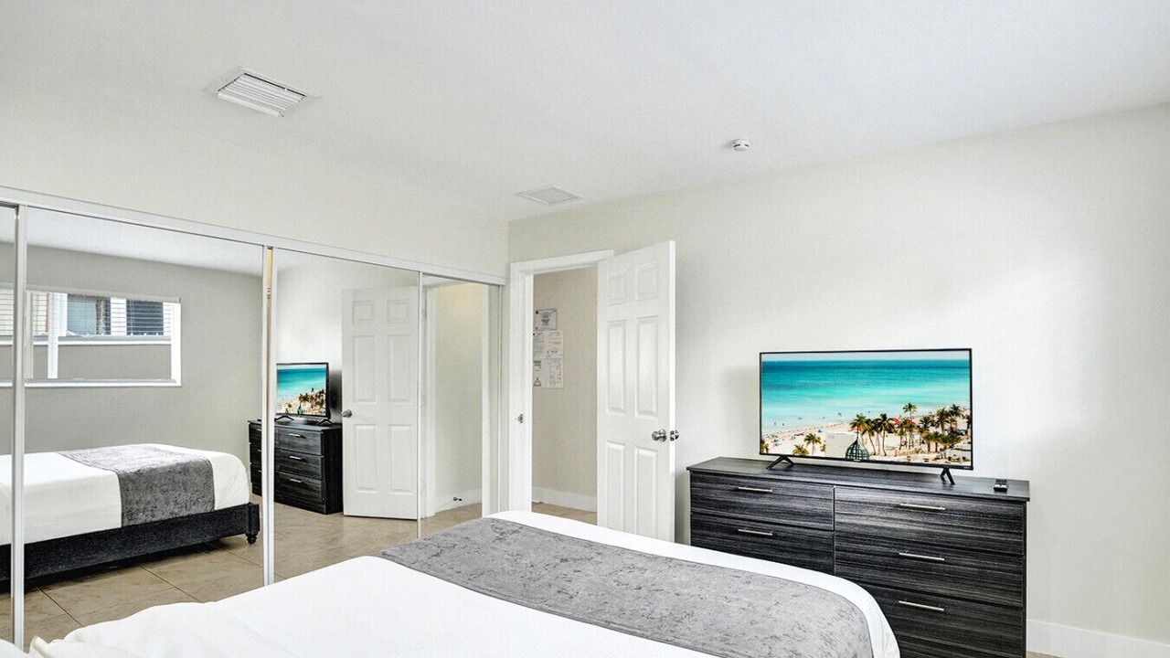 Photo of Bedroom in South Lake