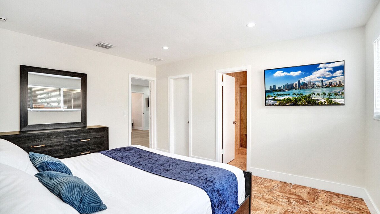 Photo of Bedroom in South Lake