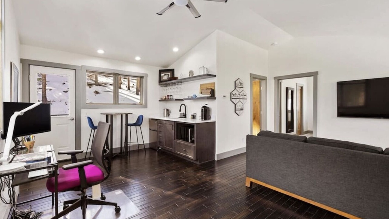 Photo of Livingroom in Breckenridge Heights