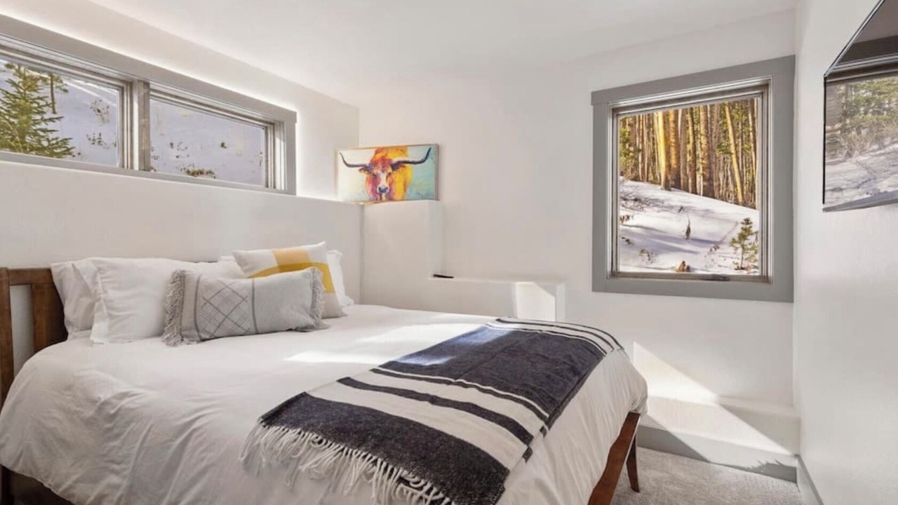 Photo of Bedroom in Breckenridge Heights