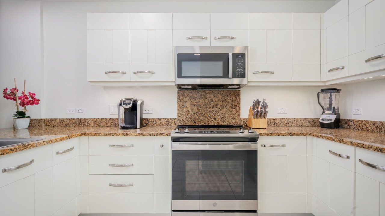 Photo of Kitchen in Kahaluu-Keauhou