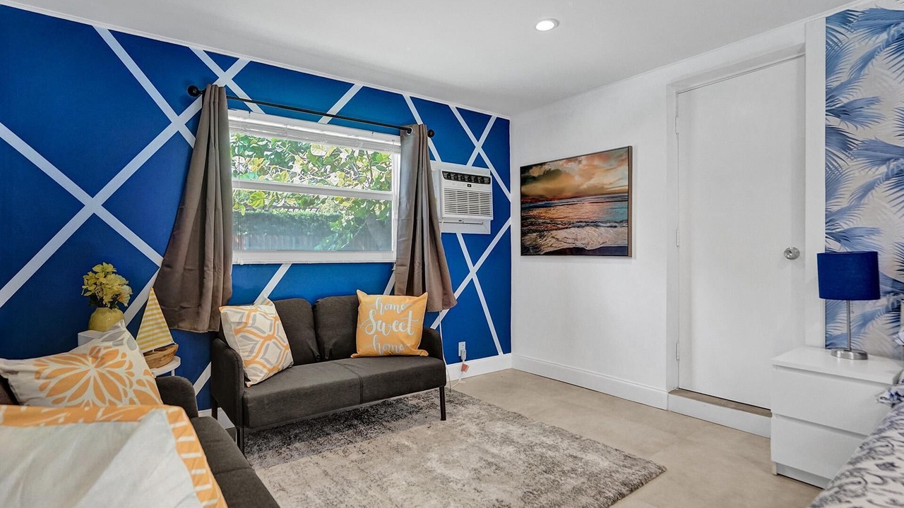 Photo of Livingroom in South Lake