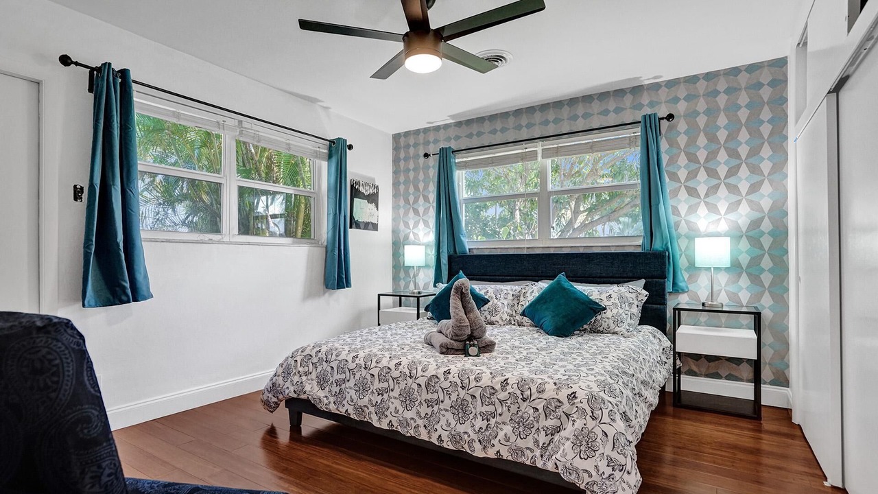 Photo of Bedroom in South Lake