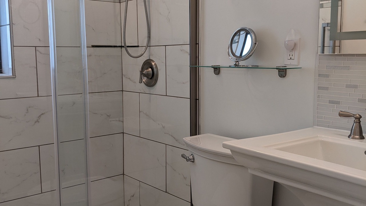 Photo of Bathroom in Hollywood