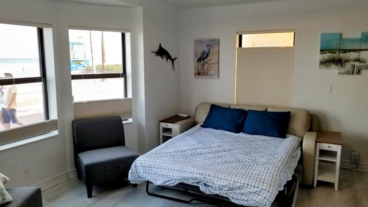Photo of Bedroom in Hollywood