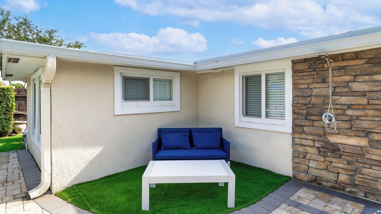 Photo of Patio Balcony in Poinsettia Heights