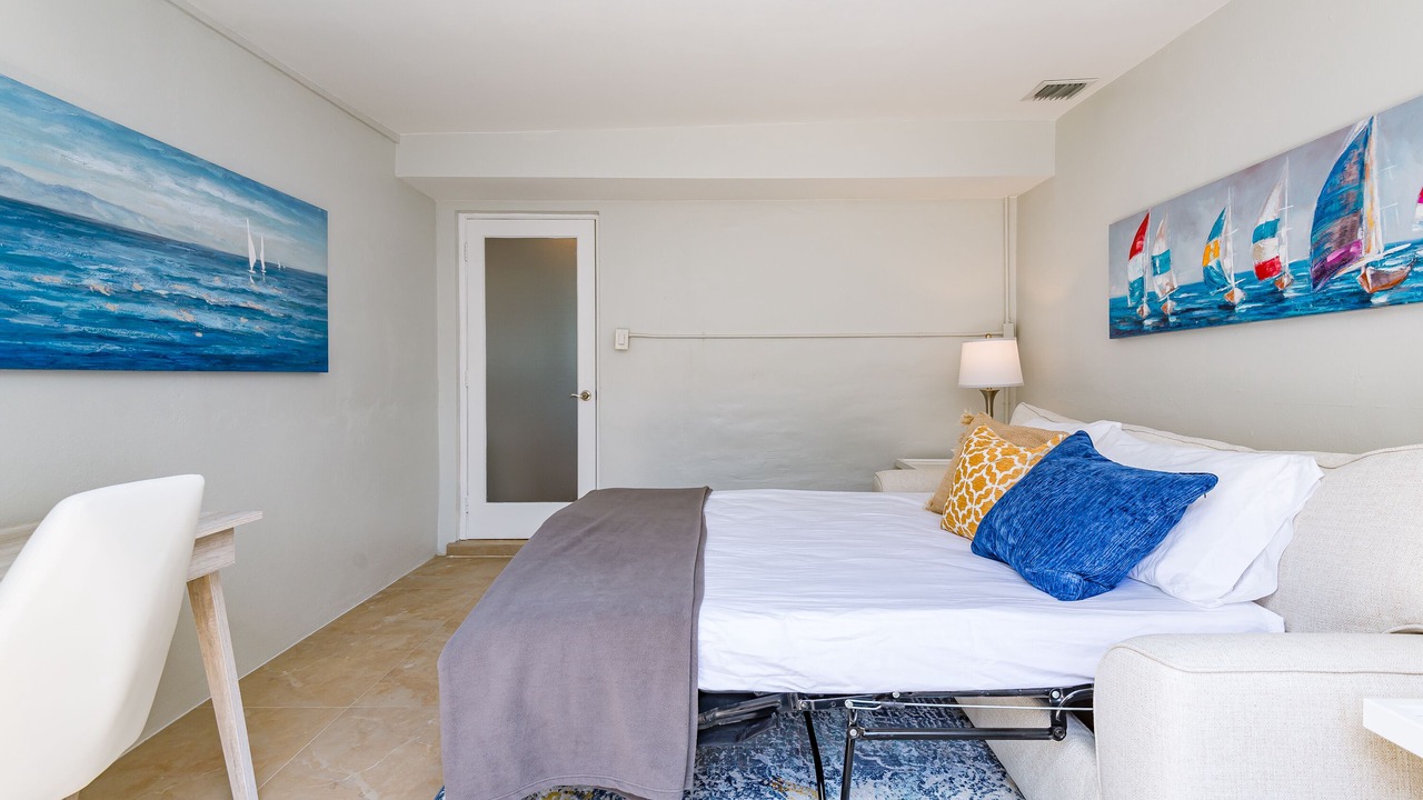 Photo of Bedroom in Poinsettia Heights