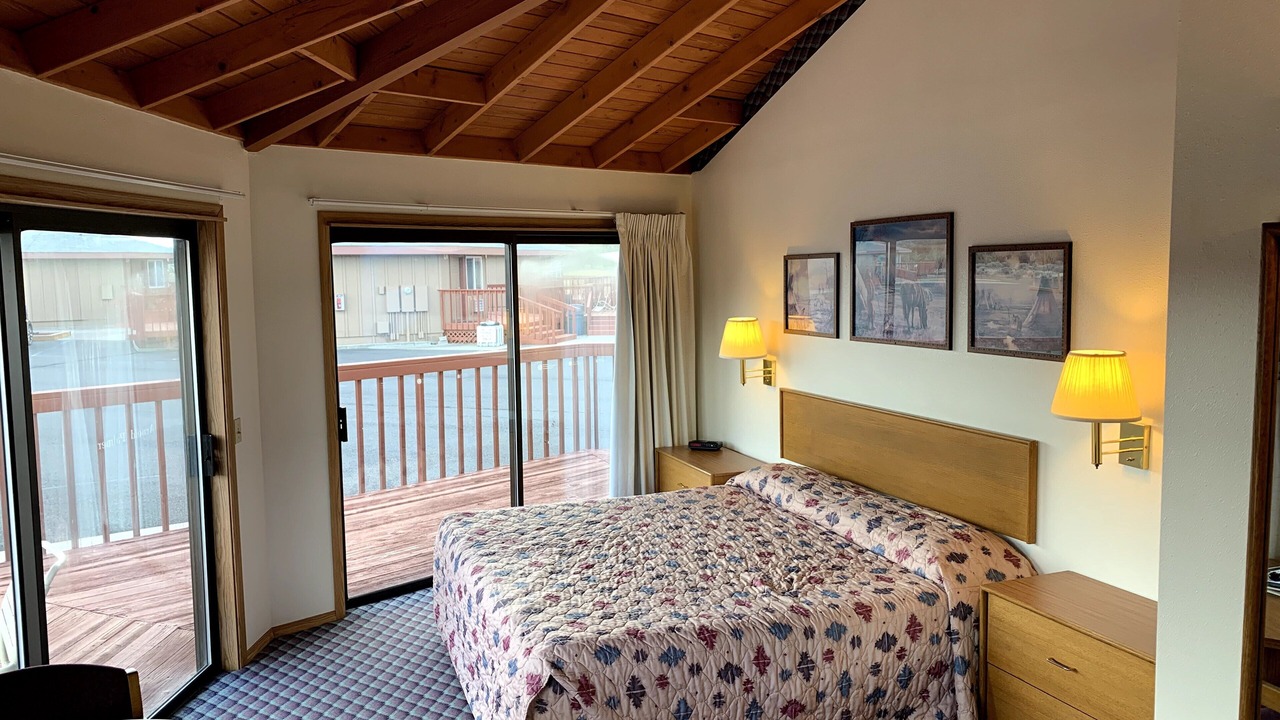 Photo of Bedroom in Crooked River Ranch