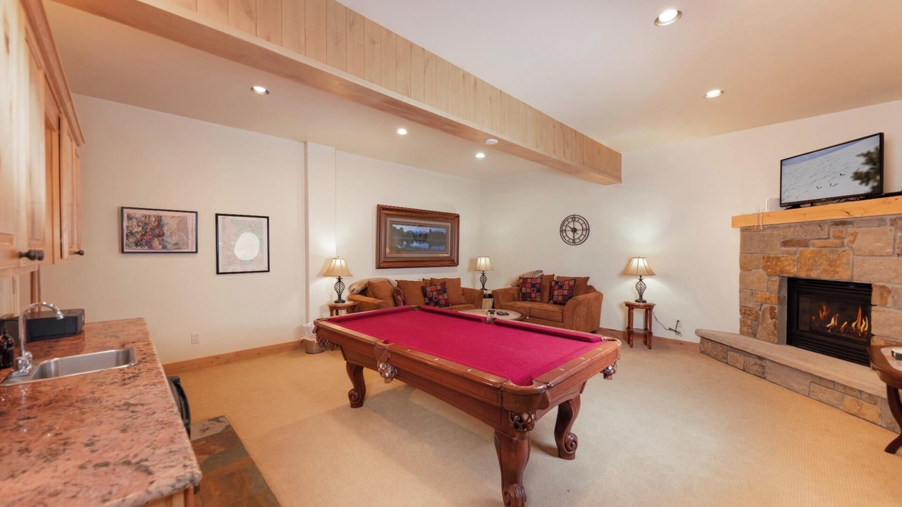 Photo of Livingroom in Blue River