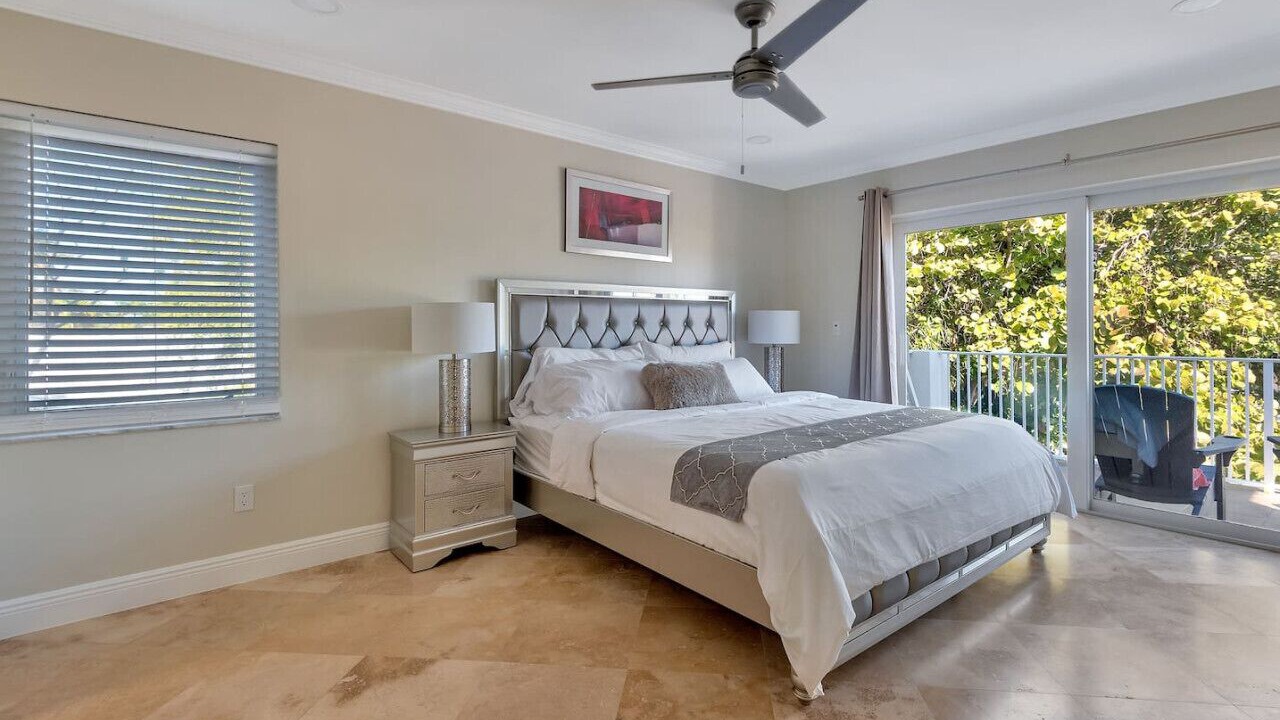 Photo of Bedroom in South Lake