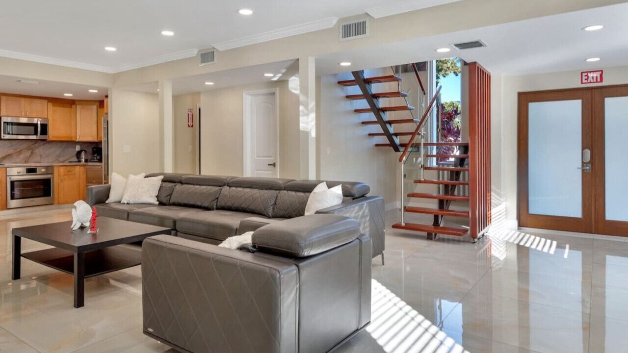 Photo of Livingroom in South Lake