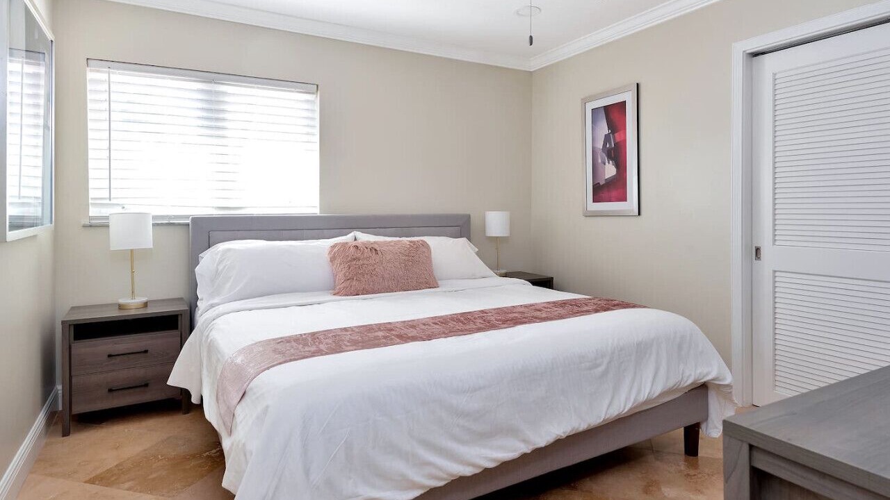 Photo of Bedroom in South Lake