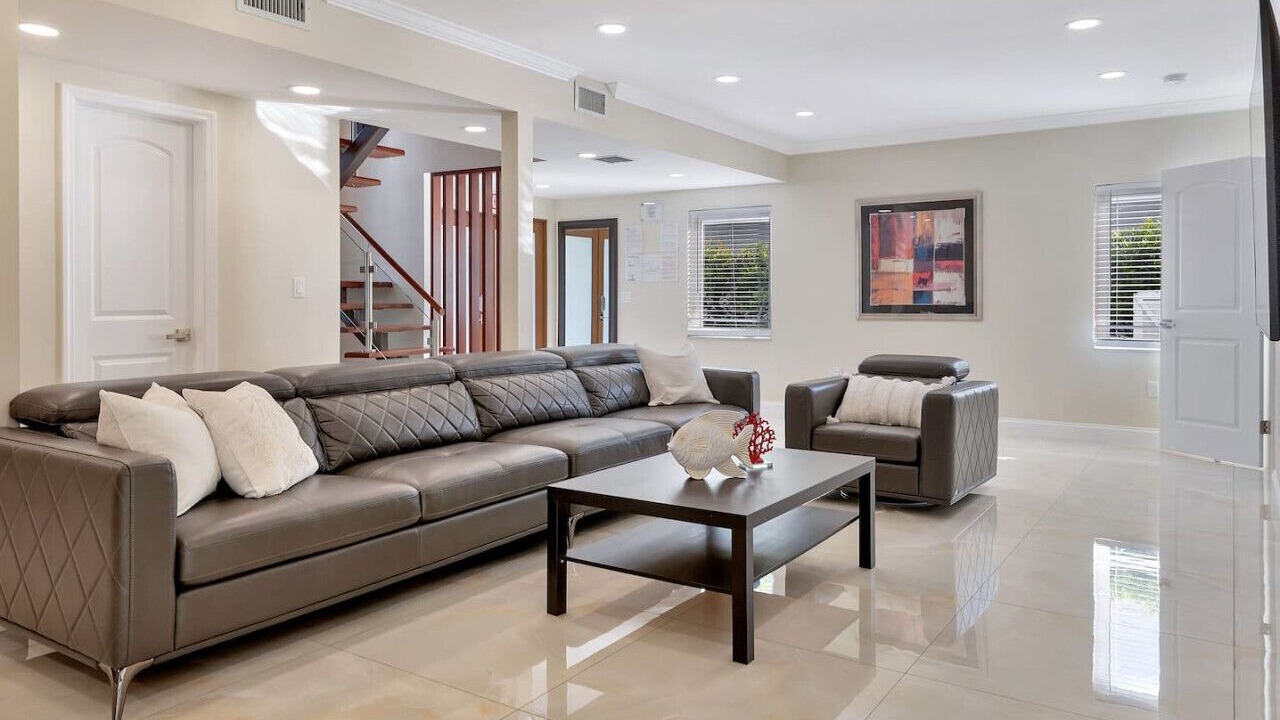 Photo of Livingroom in South Lake