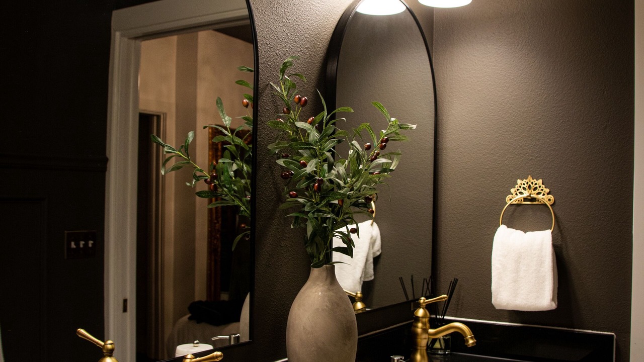 Photo of Bathroom in Government Hill