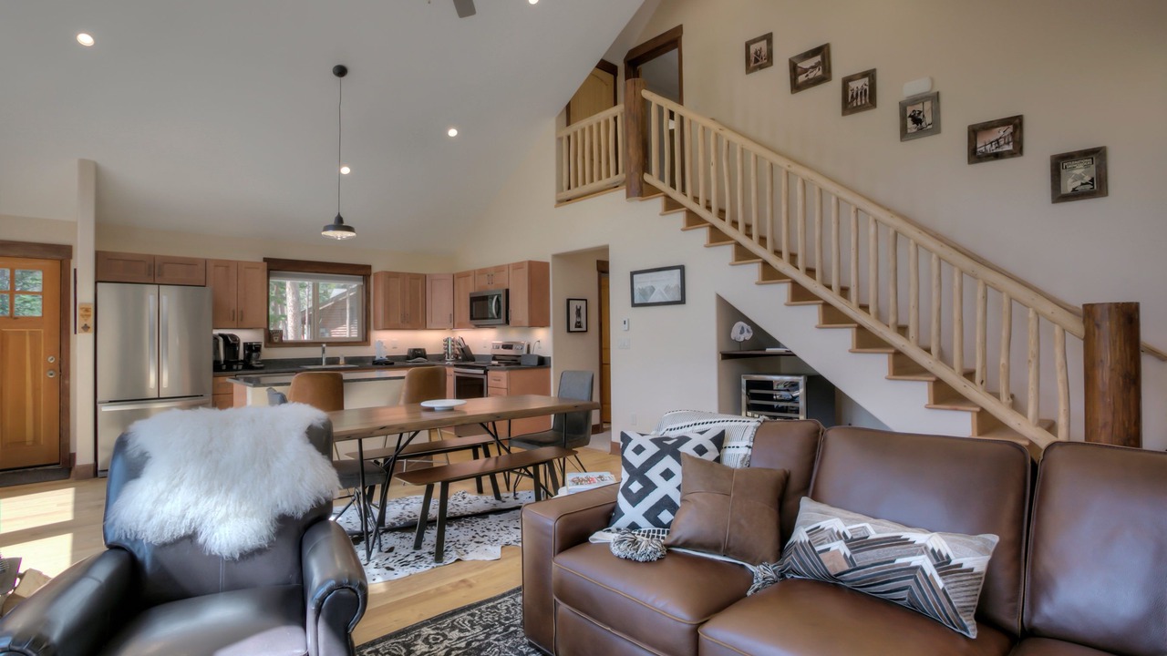 Photo of Livingroom in Blue Rock Springs