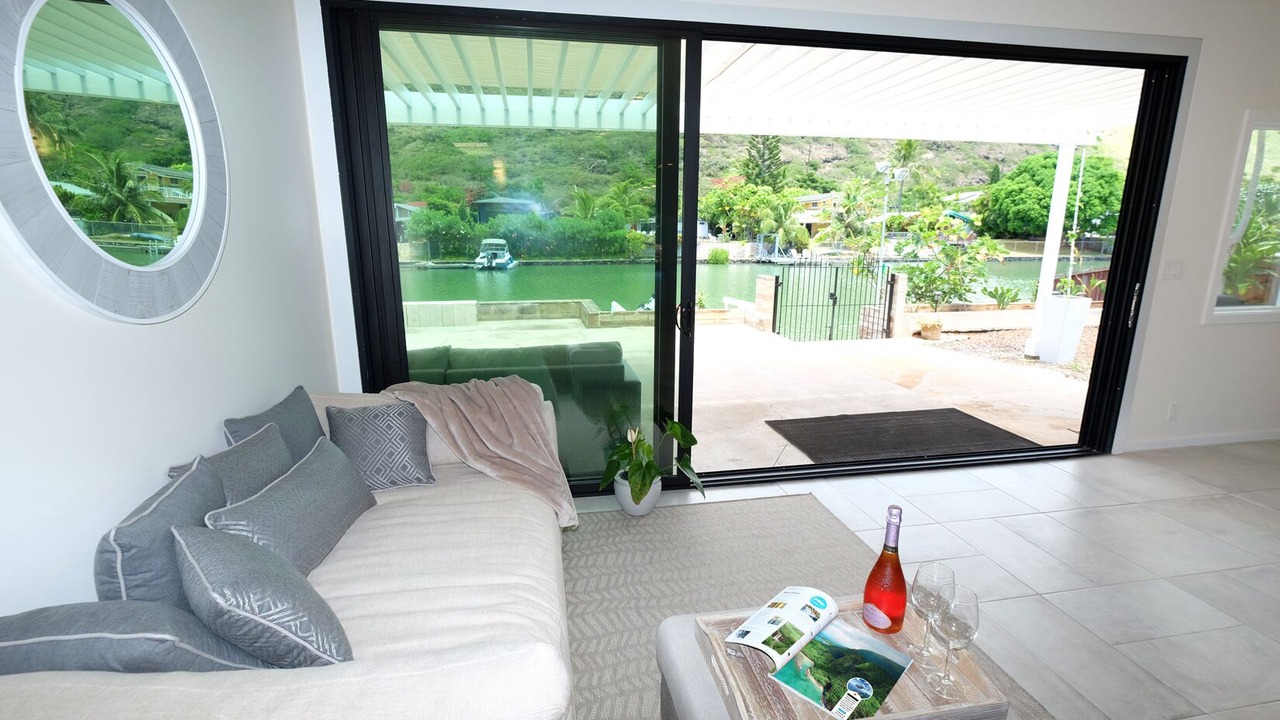 Photo of Livingroom in Hawaii Kai