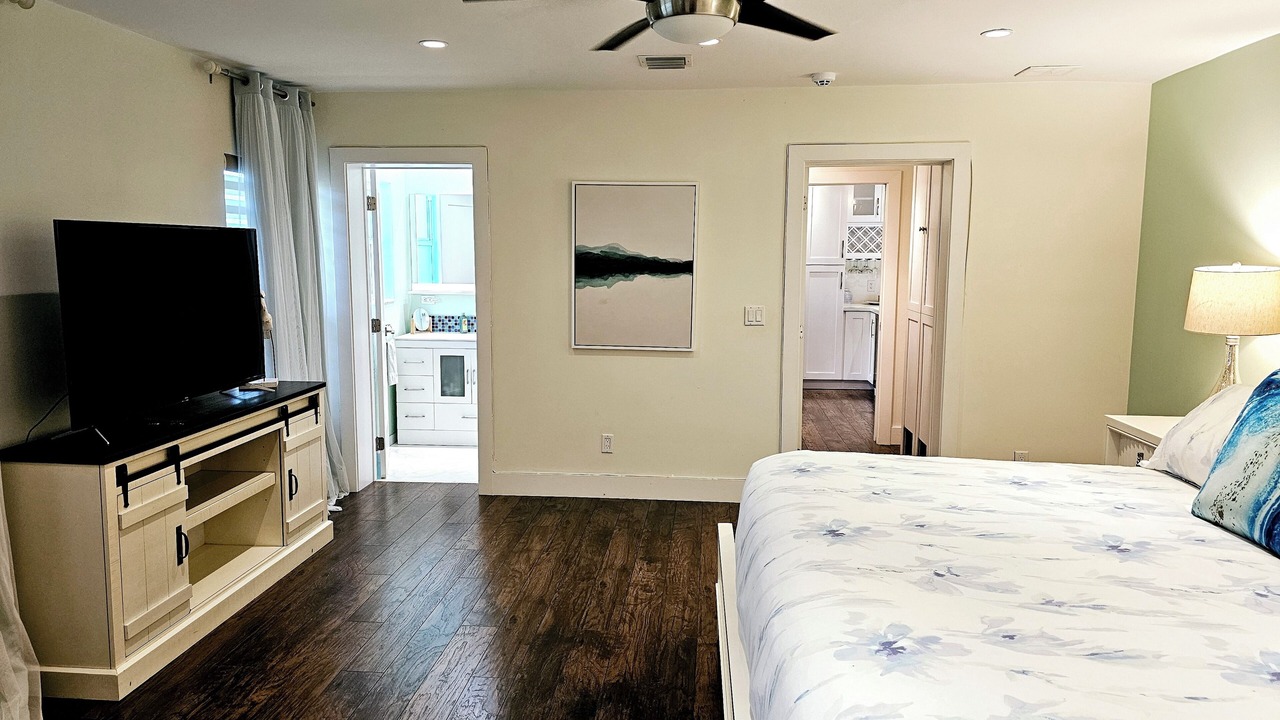 Photo of Bedroom in Garden Isles