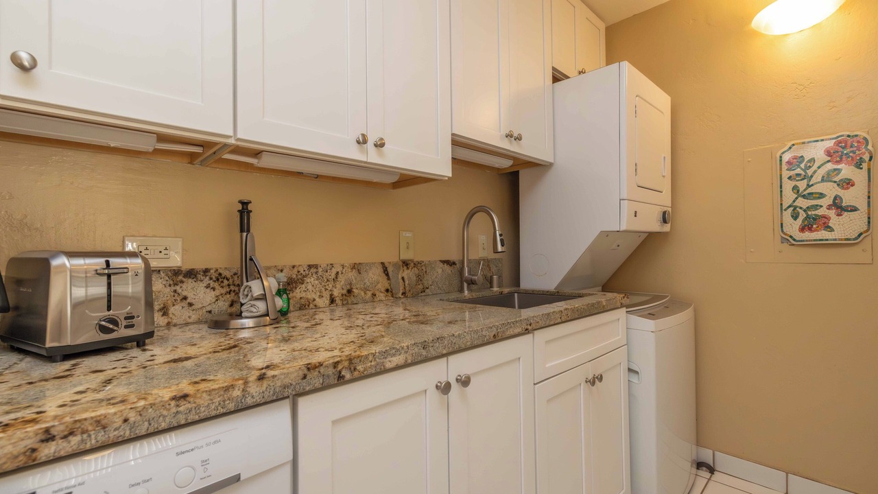Photo of Kitchen in Maalaea