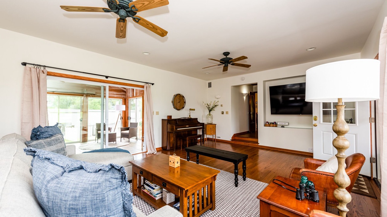 Photo of Livingroom in Baroda