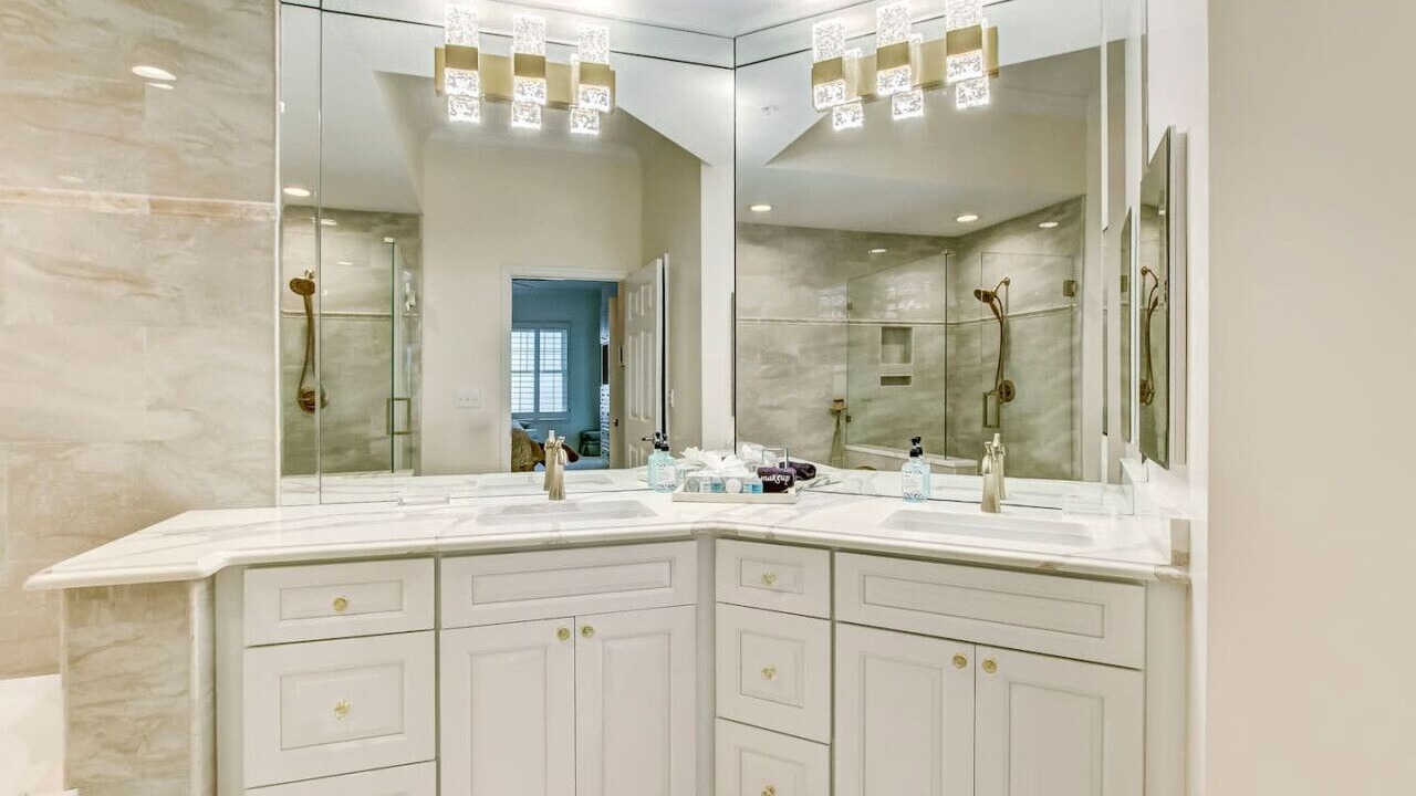 Photo of Bathroom in Amelia City