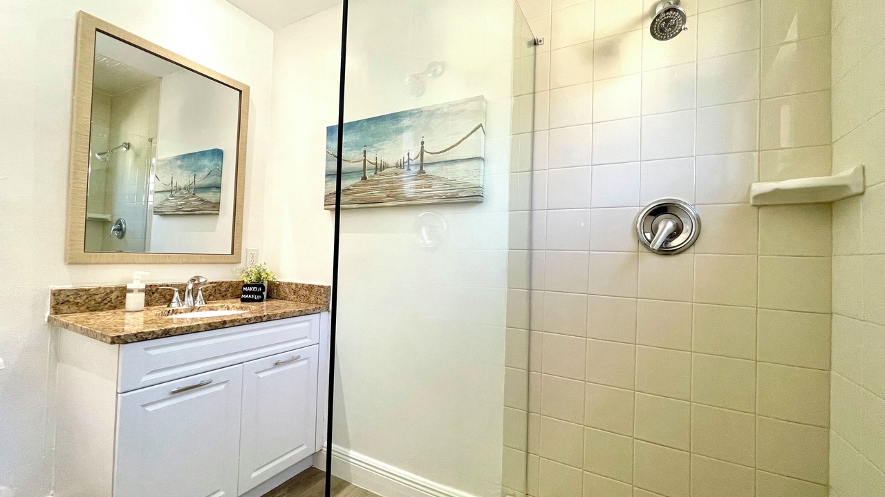 Photo of Bathroom in Lauderdale Beach