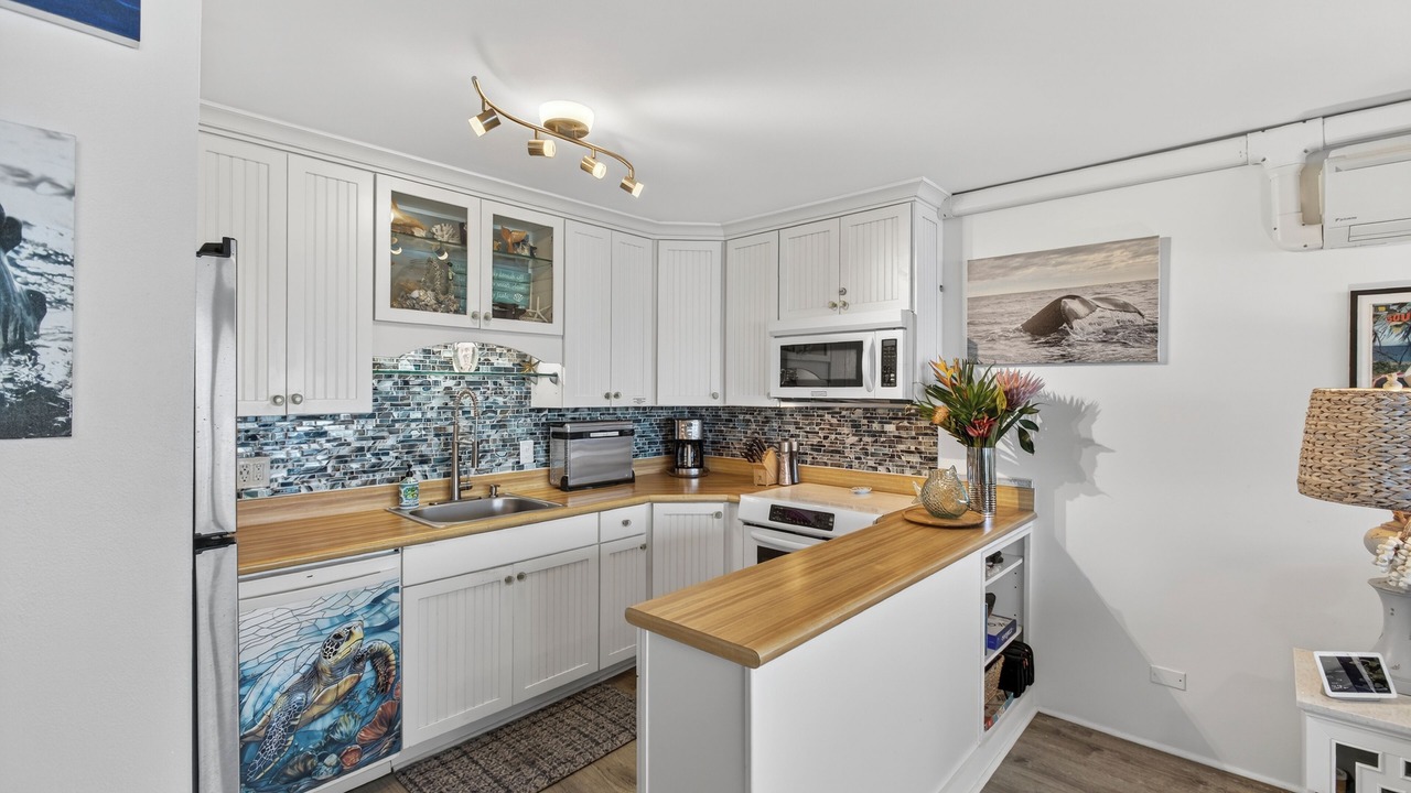 Photo of Kitchen in Historic Lahaina Front Street