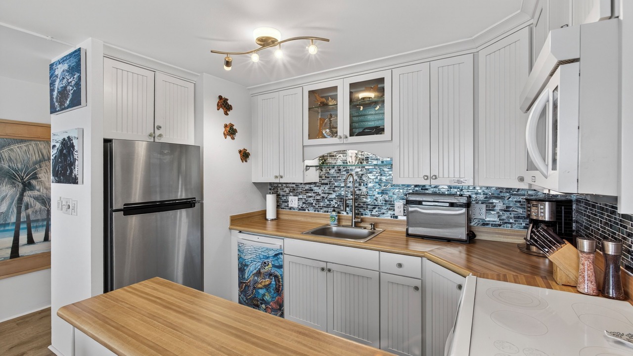 Photo of Kitchen in Historic Lahaina Front Street