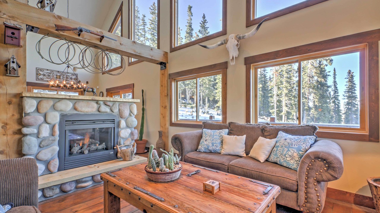 Photo of Livingroom in Quandary Village