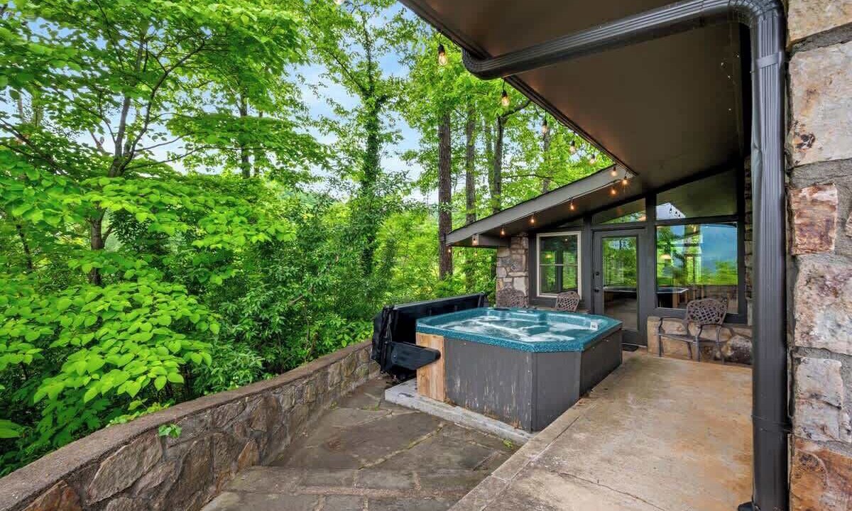 Photo of Patio Balcony in Chalet Village