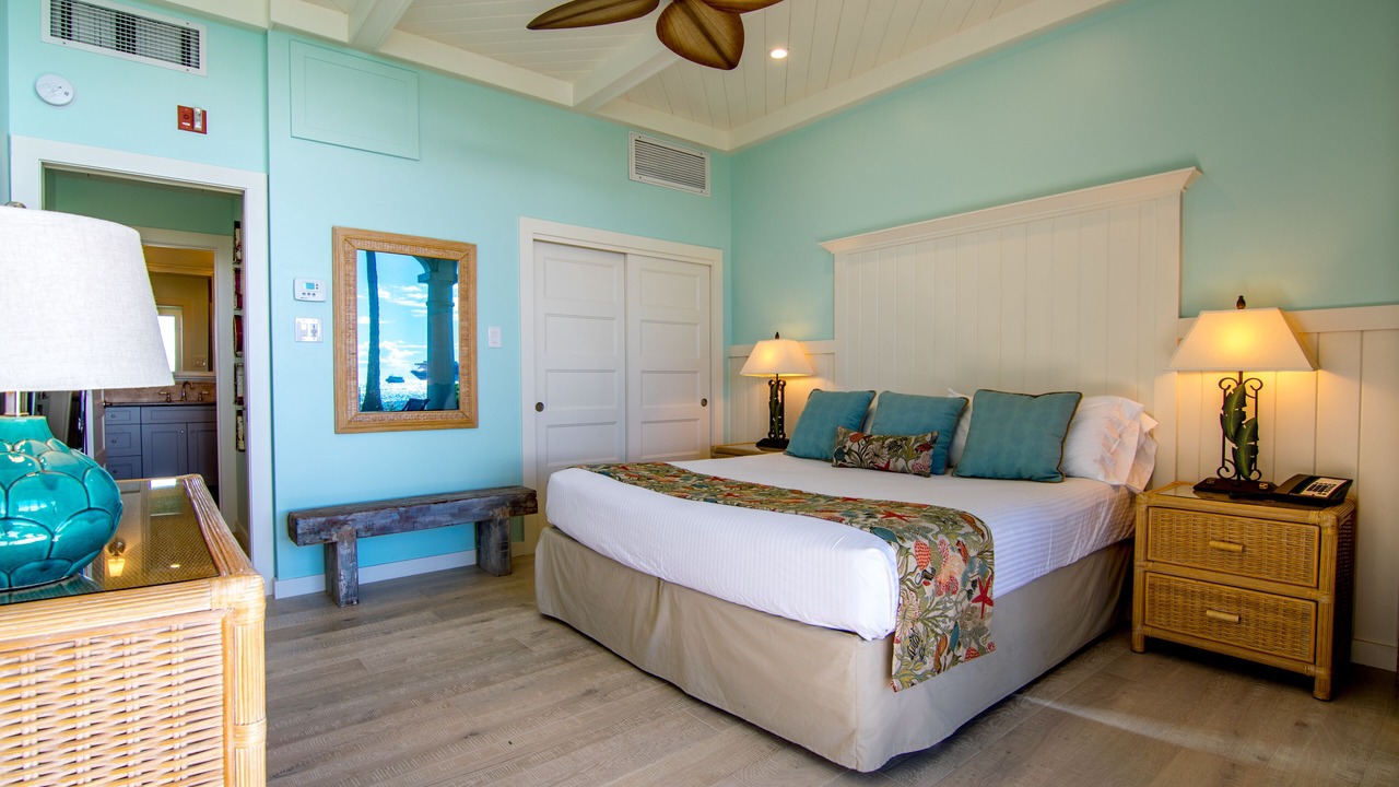 Photo of Bedroom in Historic Lahaina Front Street