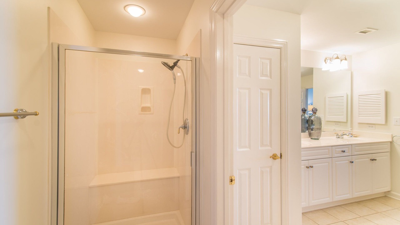 Photo of Bathroom in Arcadian Shores