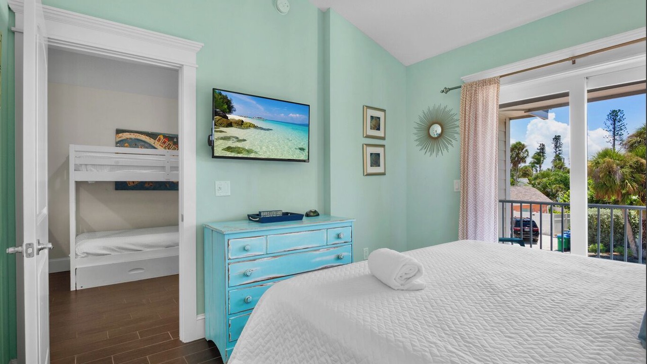 Photo of Bedroom in Holmes Beach