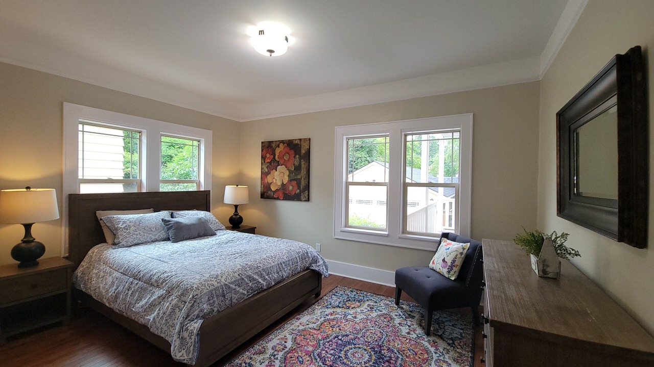 Photo of Bedroom in Maple Leaf