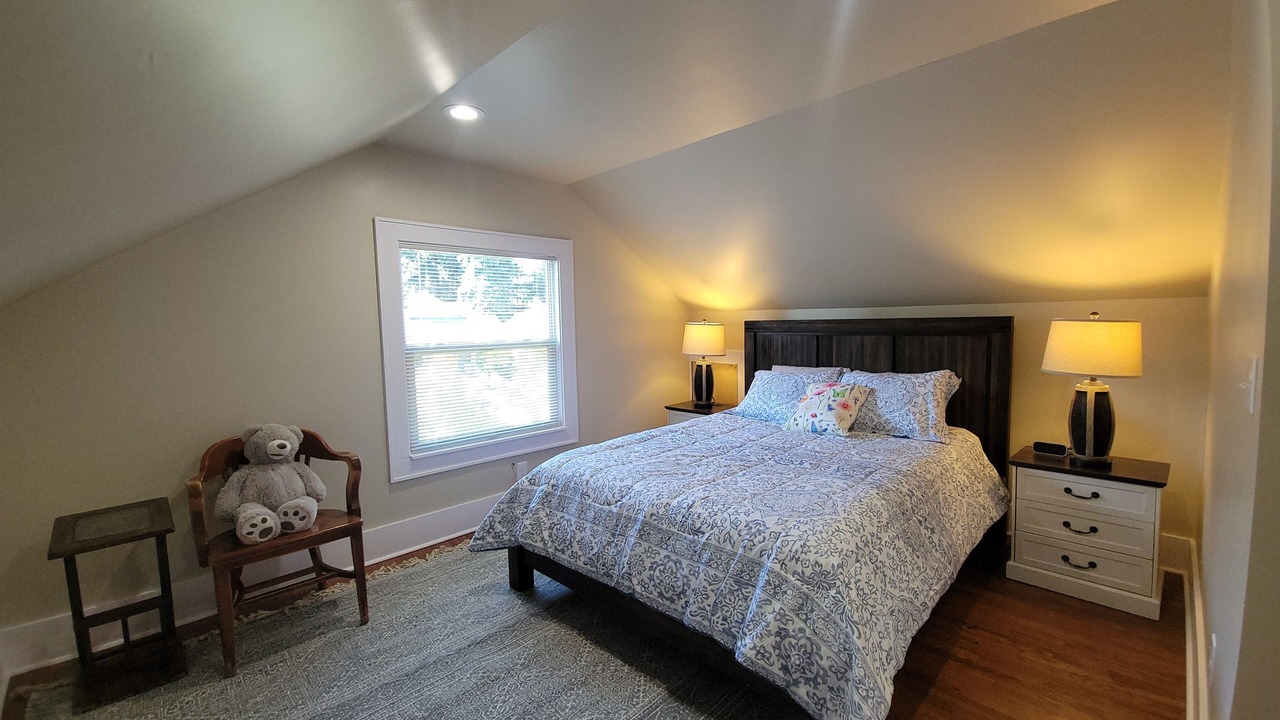 Photo of Bedroom in Maple Leaf