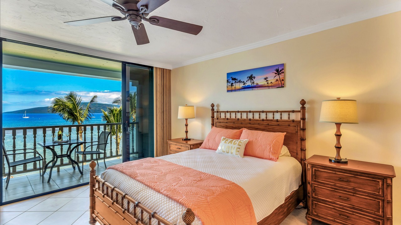 Photo of Bedroom in Historic Lahaina Front Street