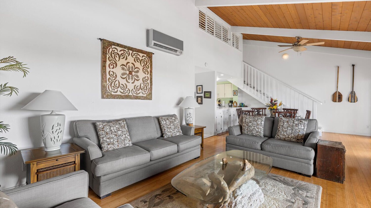 Photo of Livingroom in Kahaluu-Keauhou
