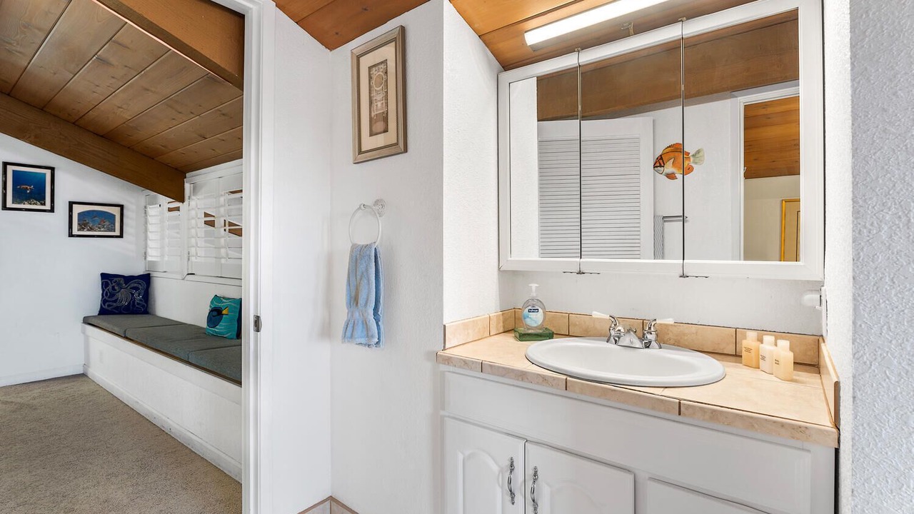 Photo of Bathroom in Kahaluu-Keauhou
