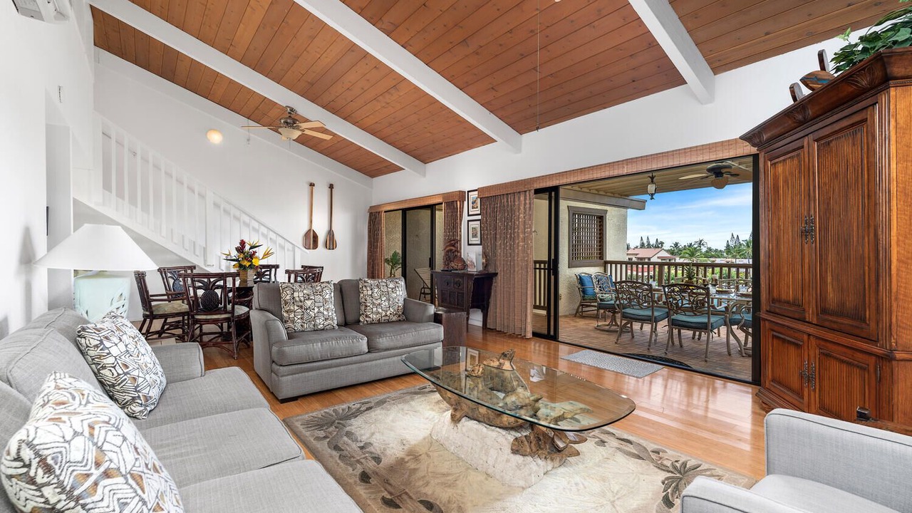 Photo of Livingroom in Kahaluu-Keauhou