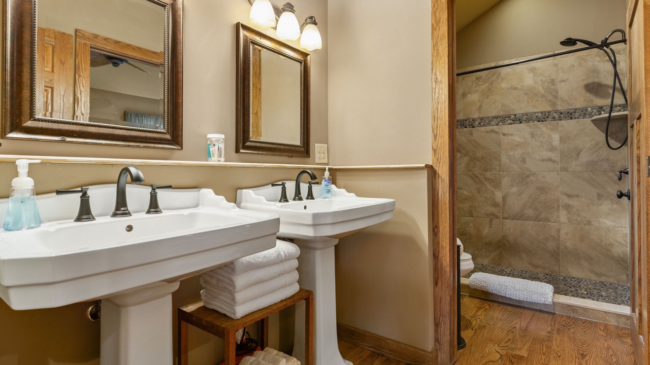 Photo of Bathroom in Fairview